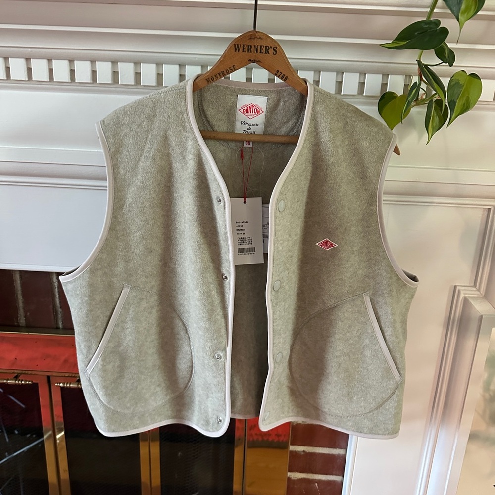 Danton Women's Gray Wool Vest